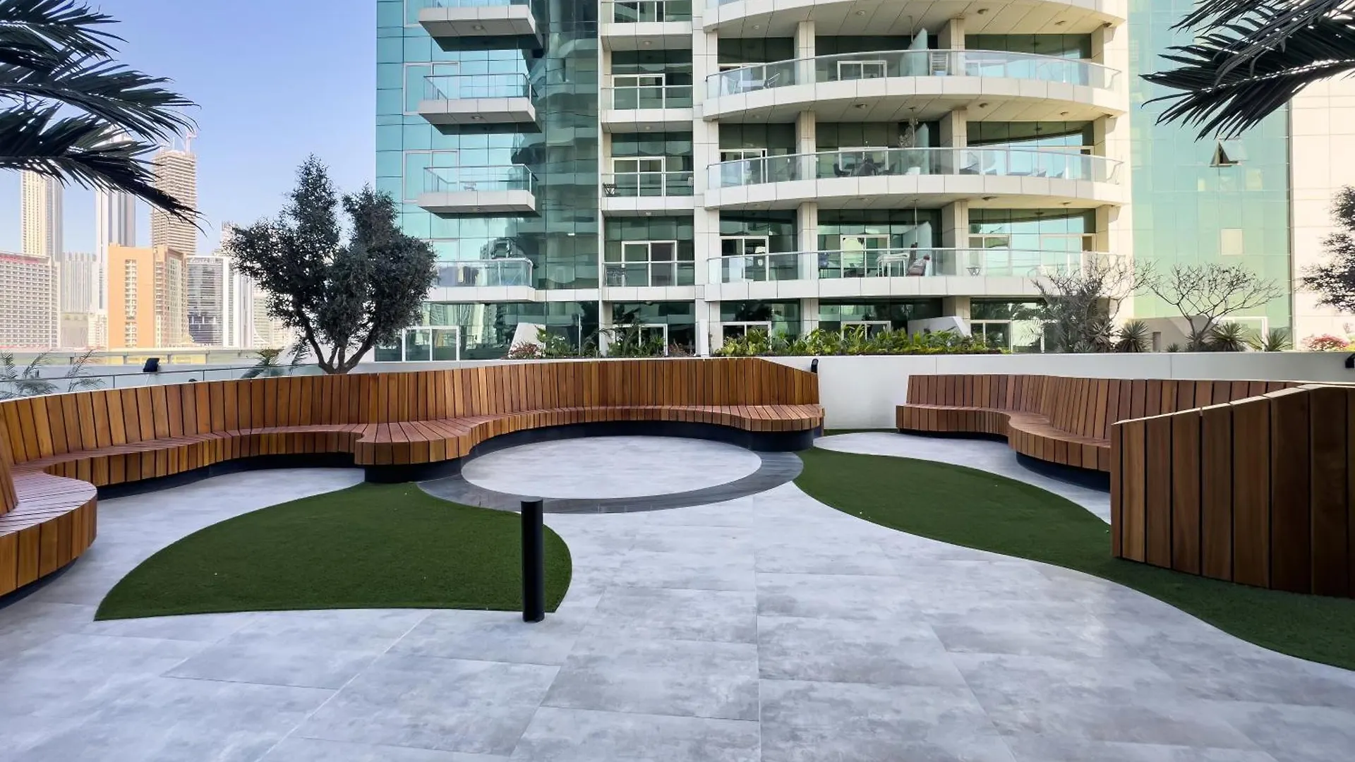 Luxury Marasi Drive, 1Bdr Apt With Private Jacuzzi 두바이 아파트