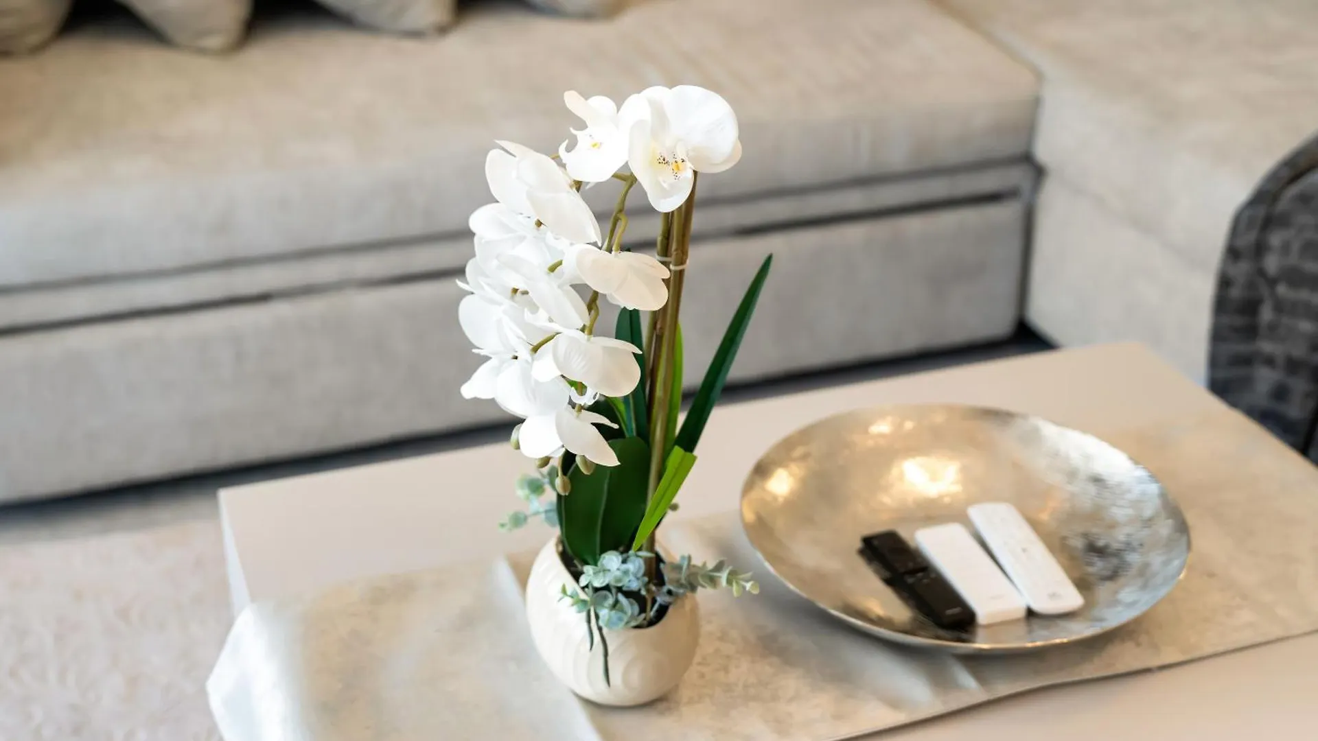 Luxury Marasi Drive, 1Bdr Apt With Private Jacuzzi 두바이 아파트