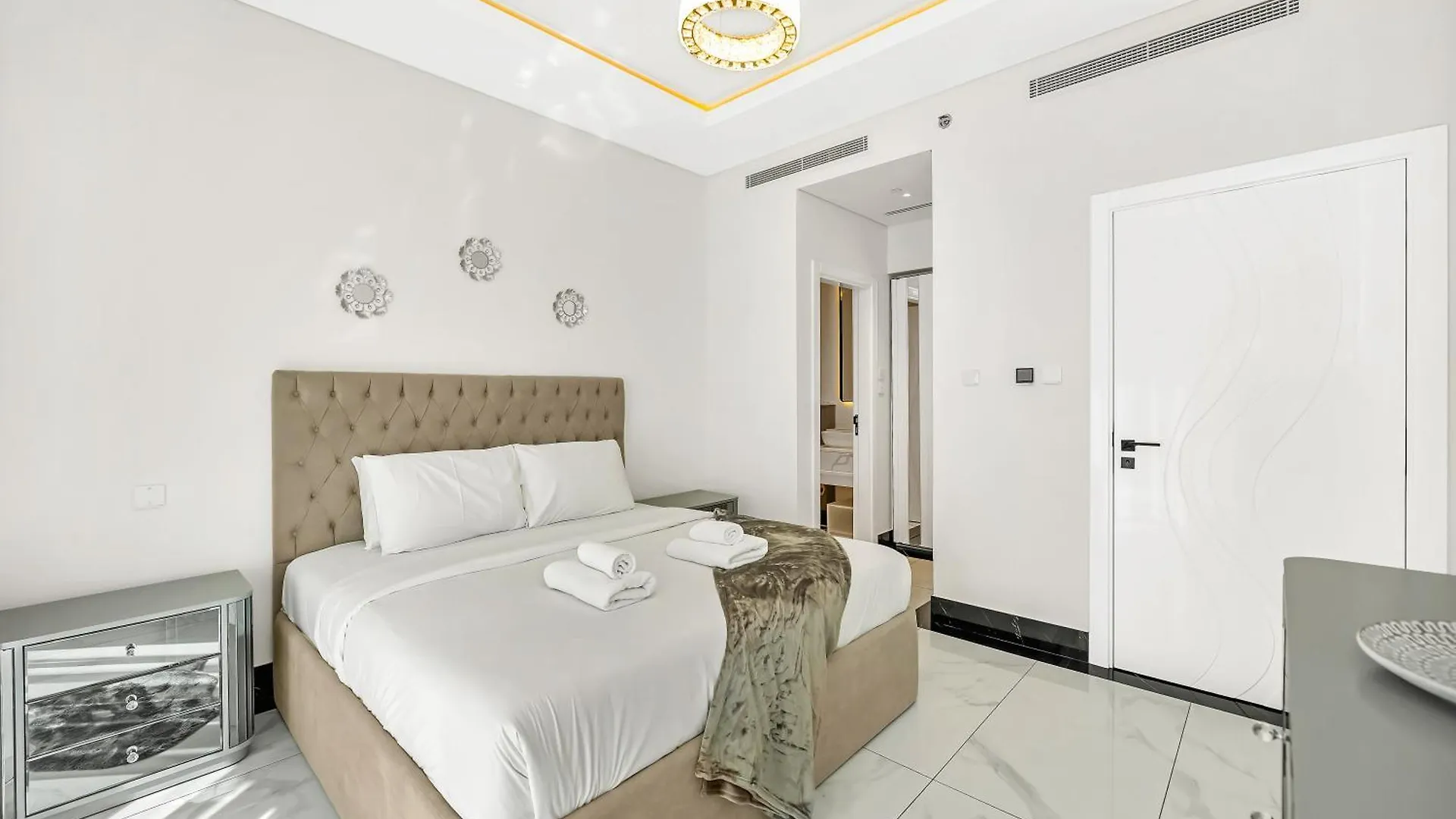 Luxury Marasi Drive, 1Bdr Apt With Private Jacuzzi 두바이 아랍에미리트